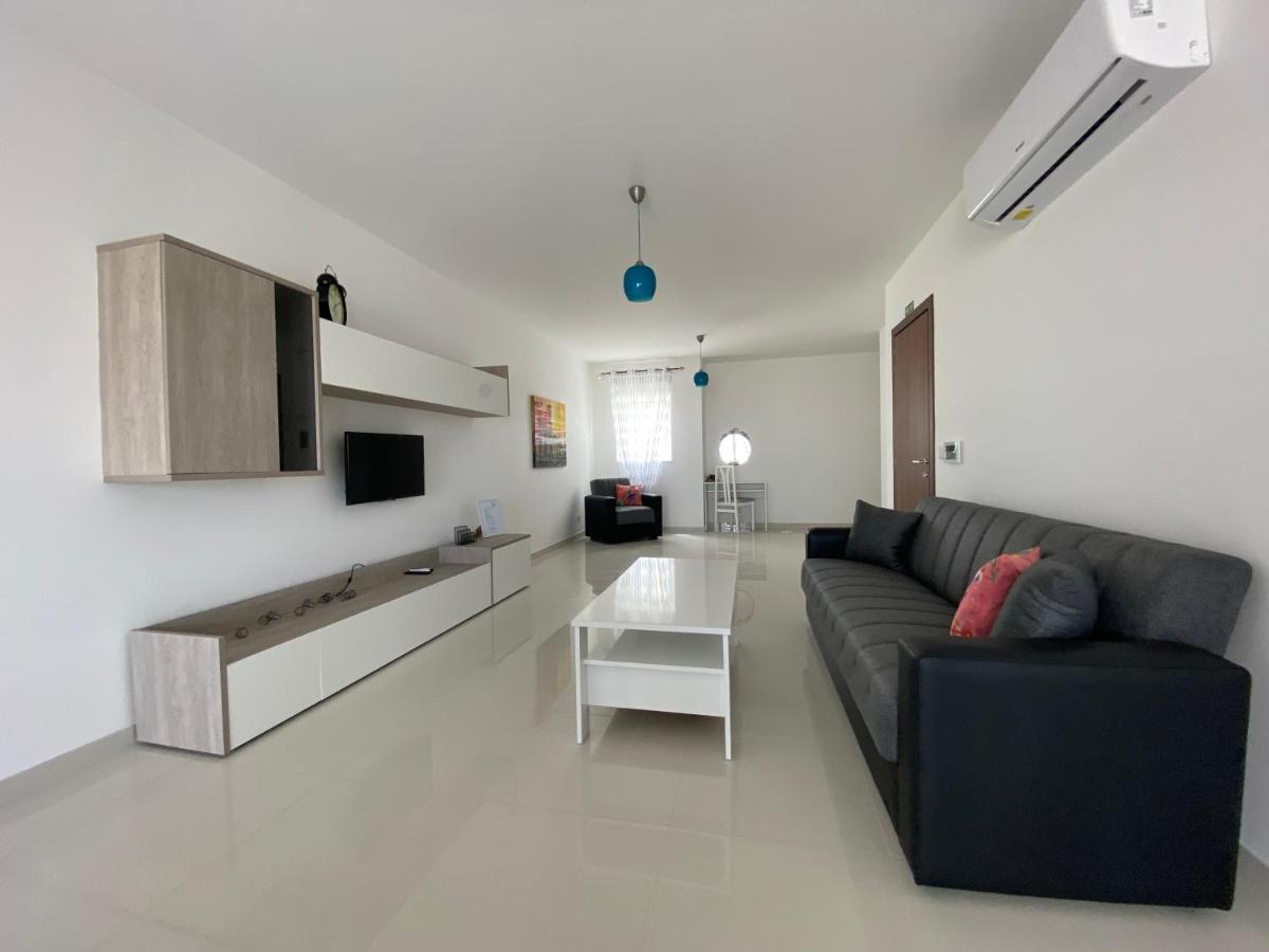 Sunshine Apartments Mellieha - Modern Three Bedroom Apartment - Apt No 2 Ngoại thất bức ảnh